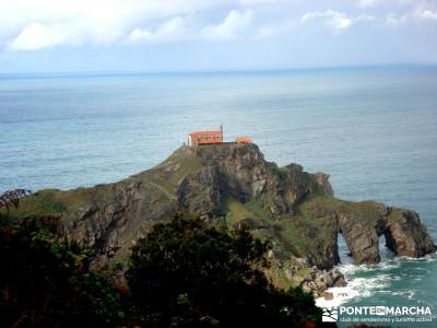 Reserva de la Biosfera Urdaibai - San Juan de Gaztelugatxe;bastones para senderismo imagenes de camp